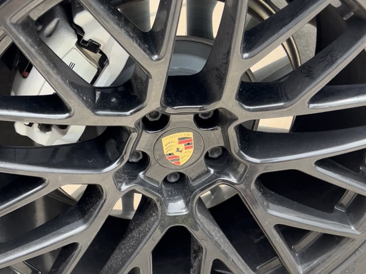 Wheel before detail