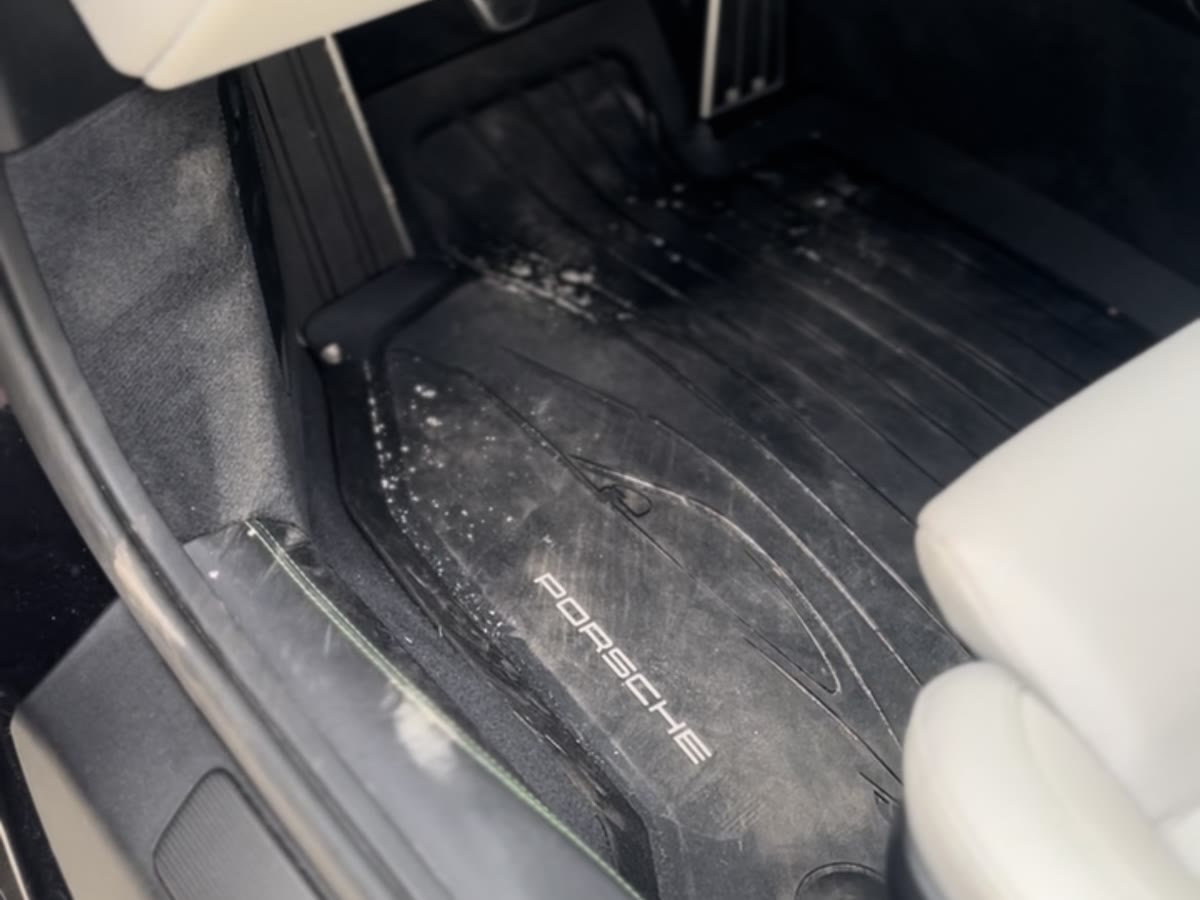 Floor mats before detail